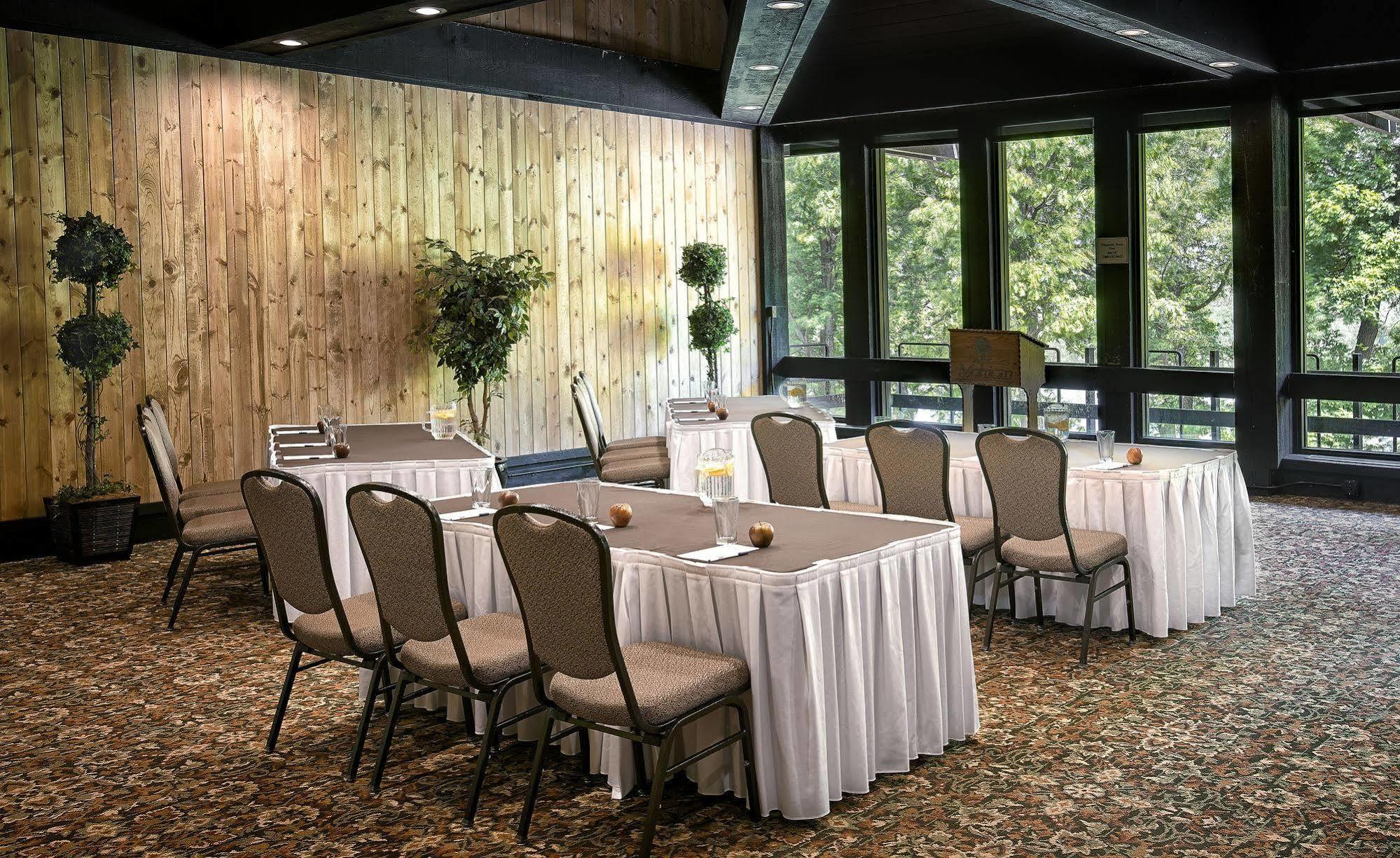 Mohican Lodge And Conference Center Perrysville Экстерьер фото